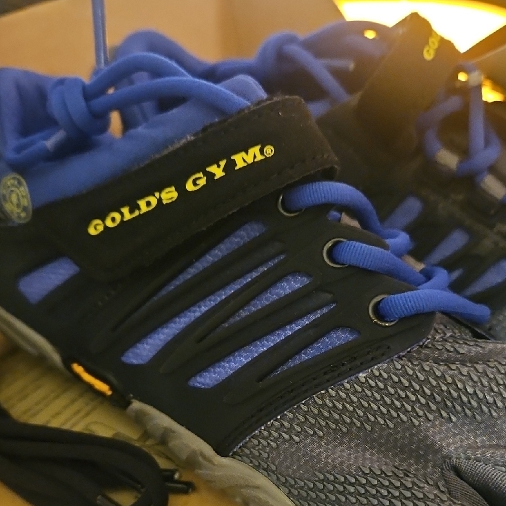 Vibram  FiveFingers Black and Blue Water Shoes Prototype For Gold's Gym. - Picture 3 of 10
